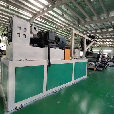 Máquina de extrusión de plástico de tornillo único eléctrico PLC usada Línea de extrusión de cartón de plástico industrial