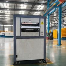 Máquina de termoformado de plástico de PVC de 7000 kg con enfriamiento por agua y profundidad máxima de formación de 220 mm